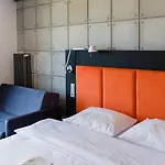 Artis Loft Hotell 3*