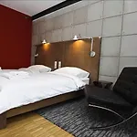 Artis Loft Hotell 3*