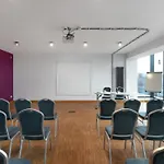Hotell Artis Loft Radziejowice