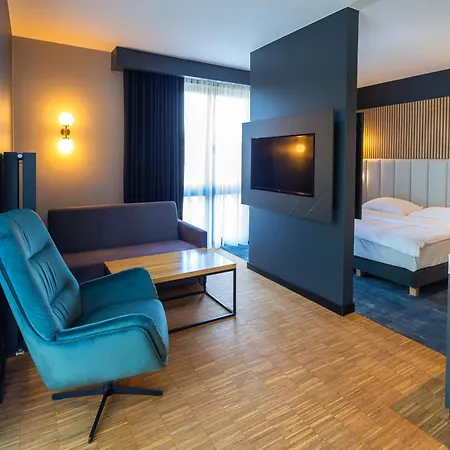 Artis Loft Hotel 3*
