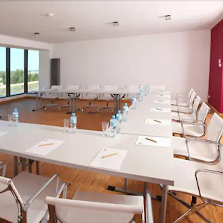 Artis Loft Hotell 3*