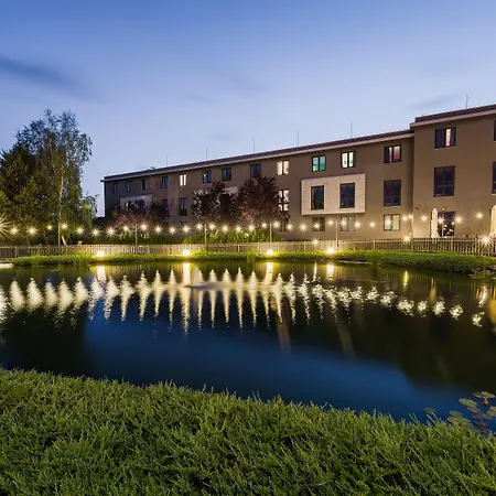 Artis Loft 4* Radziejowice