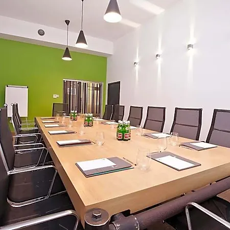 Artis Loft 4* Radziejowice