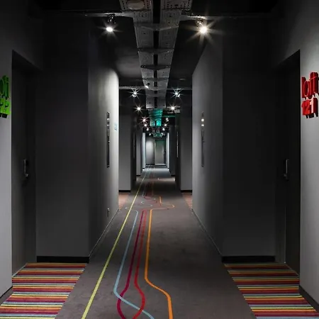 Artis Loft 4*