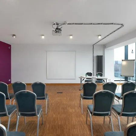 Hotell Artis Loft Radziejowice